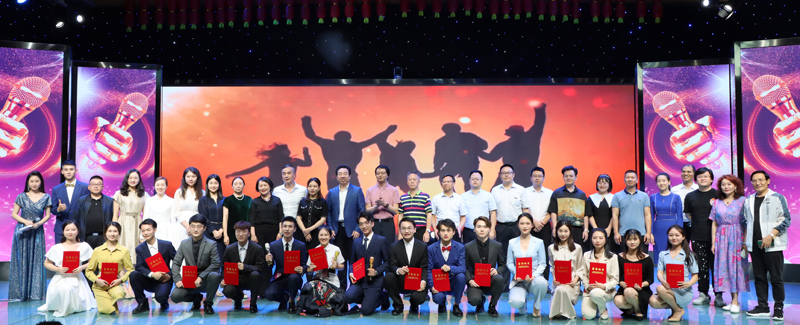 1623069277242060605.jpg 1623065905630095673.jpg