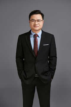 zXpq_1714092478812066680.jpg 张锐照片1_副本.jpg