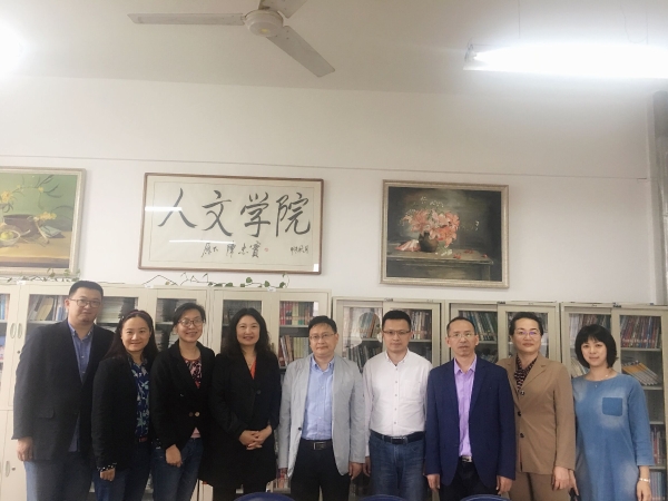 1526348318947090689.jpg 11.jpg